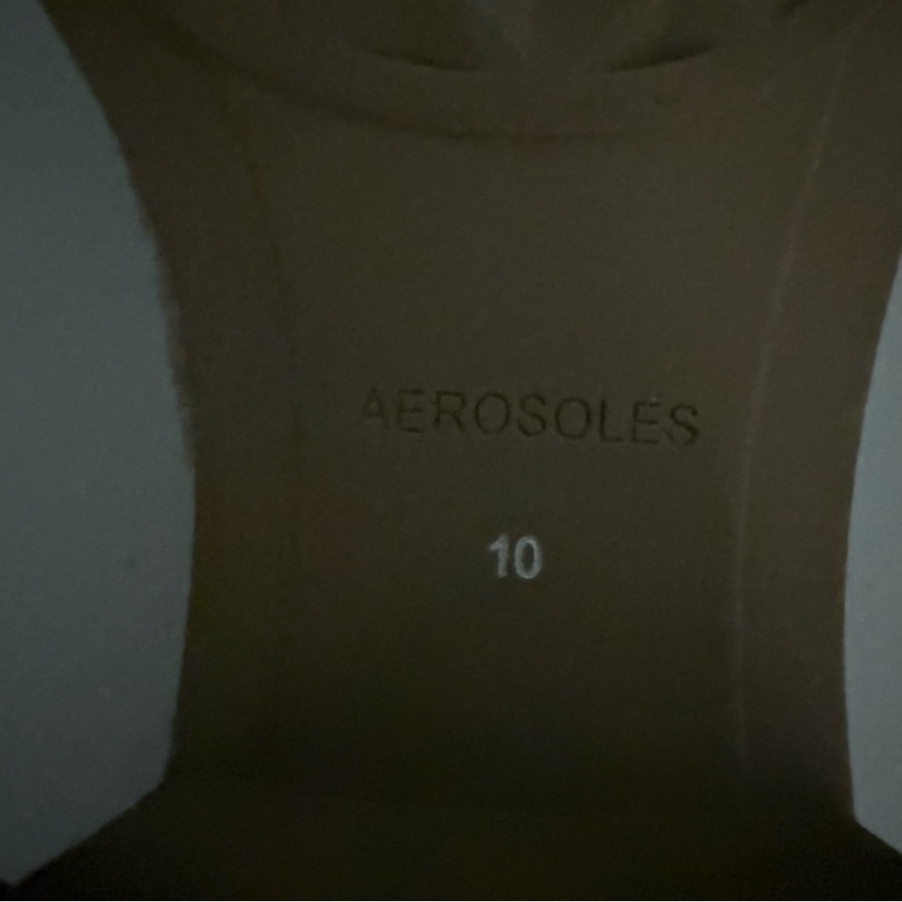 AEROSOLES Gibes Tan Suede Tassel Accent Stacked Heel Loafers Women’s Size 10 - Picture 9 of 10